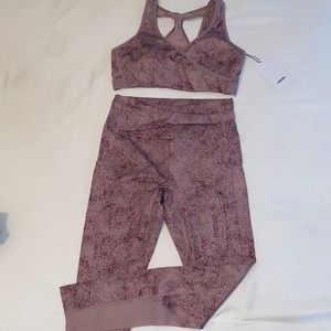 Gymshark sports bra and leggings (sold as a pair)